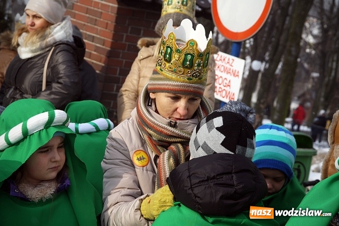 Zdjęcie w galerii na portalu naszwodzislaw.com: To już się stało tradycją. Orszak Trzech Króli przeszedł przez Turzę Śląską  wiadomości z regionu