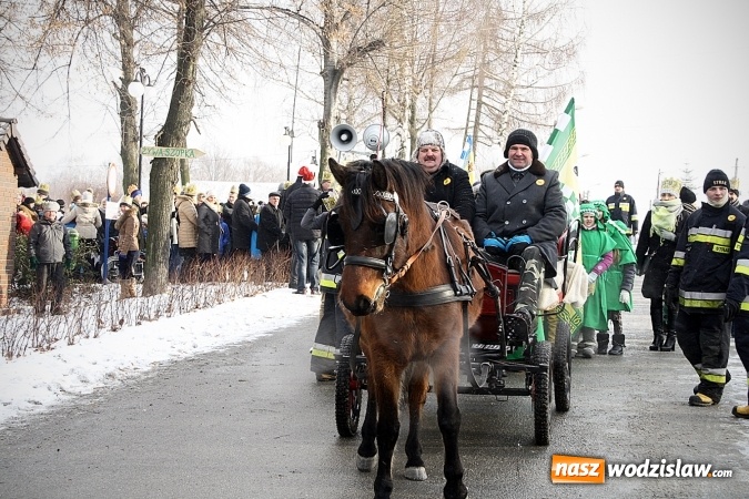 Zdjęcie w galerii na portalu naszwodzislaw.com: To już się stało tradycją. Orszak Trzech Króli przeszedł przez Turzę Śląską  wiadomości z regionu