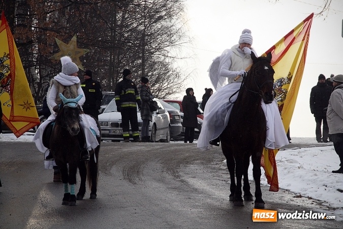 Zdjęcie w galerii na portalu naszwodzislaw.com: To już się stało tradycją. Orszak Trzech Króli przeszedł przez Turzę Śląską  wiadomości z regionu