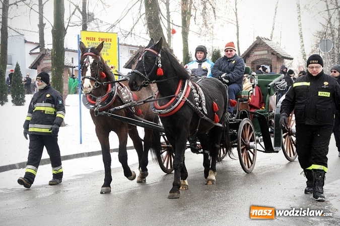 Zdjęcie w galerii na portalu naszwodzislaw.com: To już się stało tradycją. Orszak Trzech Króli przeszedł przez Turzę Śląską  wiadomości z regionu