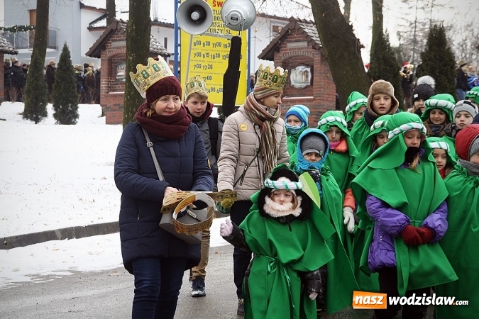 Zdjęcie w galerii na portalu naszwodzislaw.com: To już się stało tradycją. Orszak Trzech Króli przeszedł przez Turzę Śląską  wiadomości z regionu