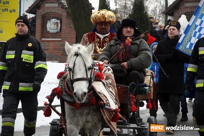 Zdjęcie w galerii na portalu naszwodzislaw.com: To już się stało tradycją. Orszak Trzech Króli przeszedł przez Turzę Śląską  wiadomości z regionu