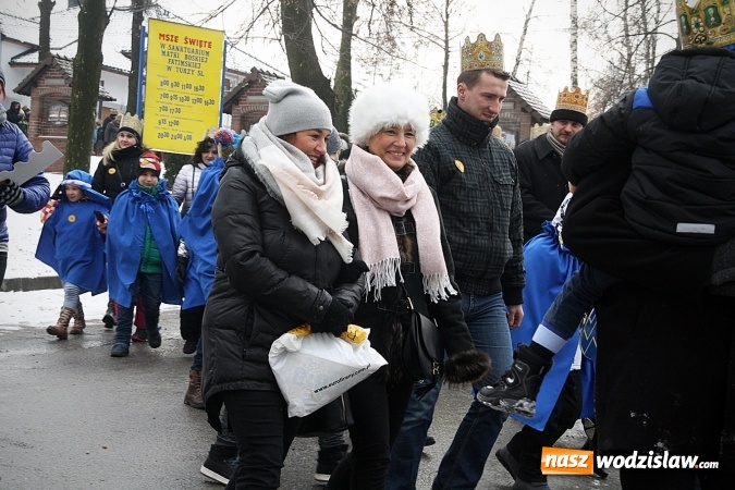 Zdjęcie w galerii na portalu naszwodzislaw.com: To już się stało tradycją. Orszak Trzech Króli przeszedł przez Turzę Śląską  wiadomości z regionu
