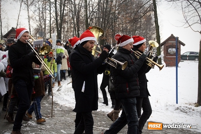 Zdjęcie w galerii na portalu naszwodzislaw.com: To już się stało tradycją. Orszak Trzech Króli przeszedł przez Turzę Śląską  wiadomości z regionu