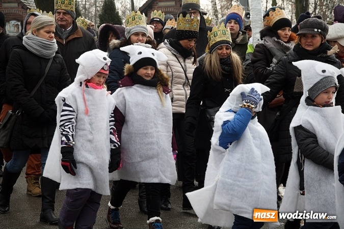 Zdjęcie w galerii na portalu naszwodzislaw.com: To już się stało tradycją. Orszak Trzech Króli przeszedł przez Turzę Śląską  wiadomości z regionu