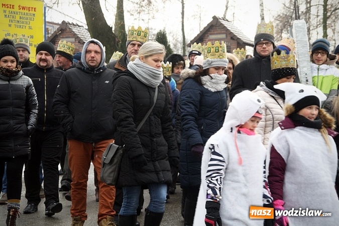 Zdjęcie w galerii na portalu naszwodzislaw.com: To już się stało tradycją. Orszak Trzech Króli przeszedł przez Turzę Śląską  wiadomości z regionu