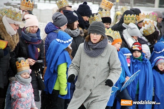 Zdjęcie w galerii na portalu naszwodzislaw.com: To już się stało tradycją. Orszak Trzech Króli przeszedł przez Turzę Śląską  wiadomości z regionu