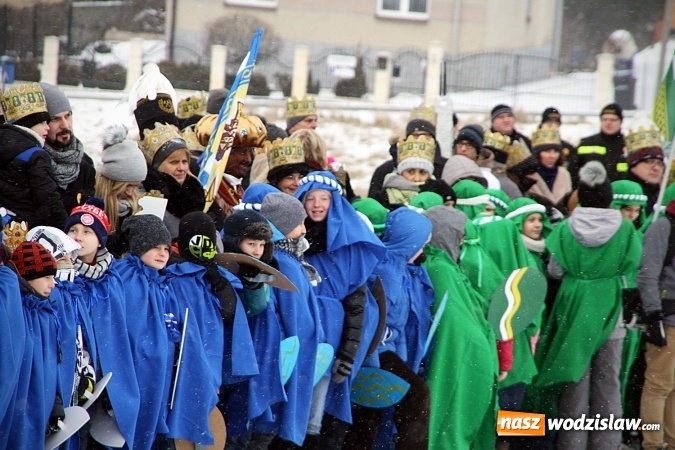 Zdjęcie w galerii na portalu naszwodzislaw.com: To już się stało tradycją. Orszak Trzech Króli przeszedł przez Turzę Śląską  wiadomości z regionu