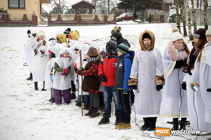 Zdjęcie w galerii na portalu naszwodzislaw.com: To już się stało tradycją. Orszak Trzech Króli przeszedł przez Turzę Śląską  wiadomości z regionu