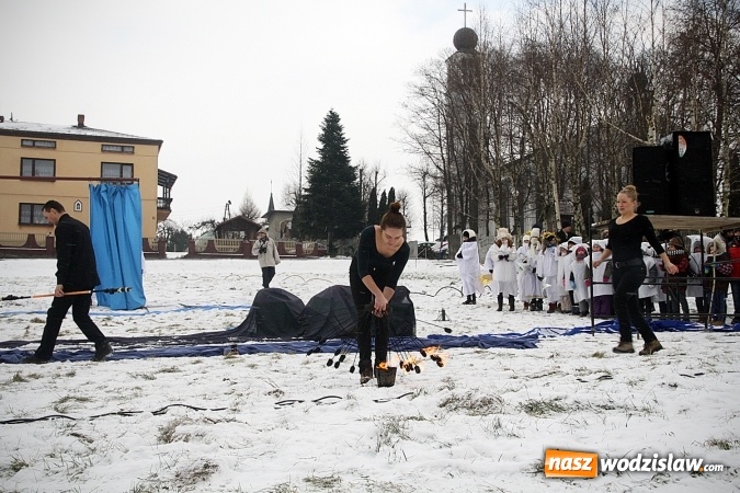 Zdjęcie w galerii na portalu naszwodzislaw.com: To już się stało tradycją. Orszak Trzech Króli przeszedł przez Turzę Śląską  wiadomości z regionu