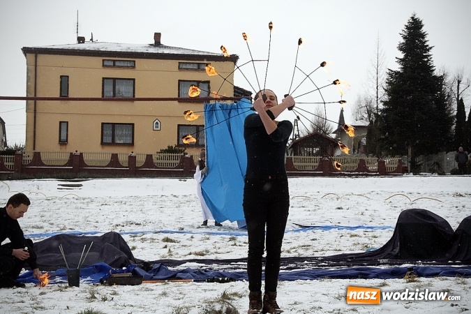 Zdjęcie w galerii na portalu naszwodzislaw.com: To już się stało tradycją. Orszak Trzech Króli przeszedł przez Turzę Śląską  wiadomości z regionu