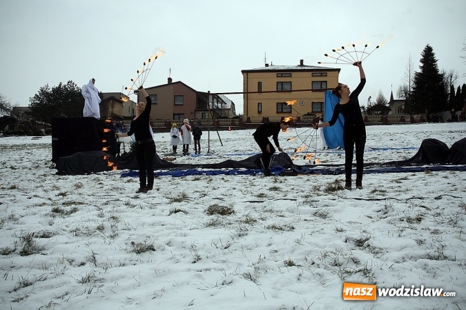 Zdjęcie w galerii na portalu naszwodzislaw.com: To już się stało tradycją. Orszak Trzech Króli przeszedł przez Turzę Śląską  wiadomości z regionu