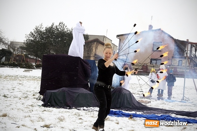 Zdjęcie w galerii na portalu naszwodzislaw.com: To już się stało tradycją. Orszak Trzech Króli przeszedł przez Turzę Śląską  wiadomości z regionu