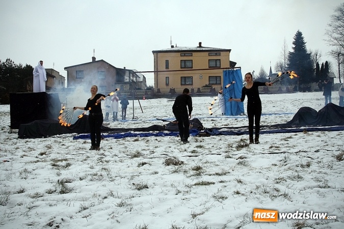 Zdjęcie w galerii na portalu naszwodzislaw.com: To już się stało tradycją. Orszak Trzech Króli przeszedł przez Turzę Śląską  wiadomości z regionu
