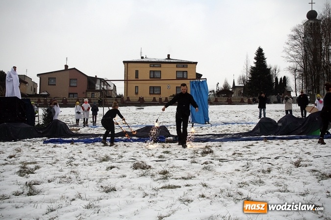 Zdjęcie w galerii na portalu naszwodzislaw.com: To już się stało tradycją. Orszak Trzech Króli przeszedł przez Turzę Śląską  wiadomości z regionu