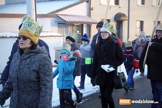 Zdjęcie w galerii na portalu naszwodzislaw.com: Orszak Trzech Kr&oacute;li dotarł do Bluszczowa wiadomości z regionu