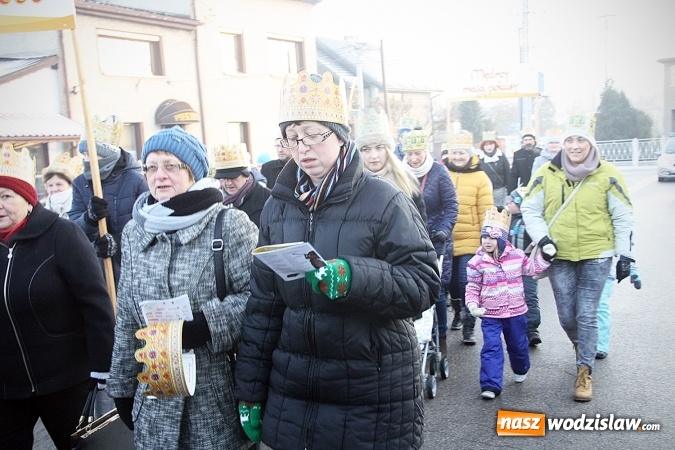 Zdjęcie w galerii na portalu naszwodzislaw.com: Orszak Trzech Kr&oacute;li dotarł do Bluszczowa wiadomości z regionu