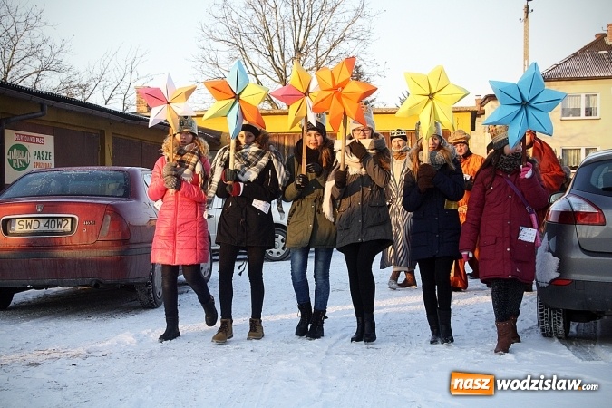 Zdjęcie w galerii na portalu naszwodzislaw.com: Orszak Trzech Kr&oacute;li dotarł do Bluszczowa wiadomości z regionu