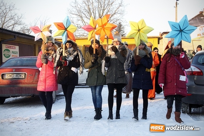 Zdjęcie w galerii na portalu naszwodzislaw.com: Orszak Trzech Kr&oacute;li dotarł do Bluszczowa wiadomości z regionu
