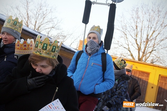 Zdjęcie w galerii na portalu naszwodzislaw.com: Orszak Trzech Kr&oacute;li dotarł do Bluszczowa wiadomości z regionu