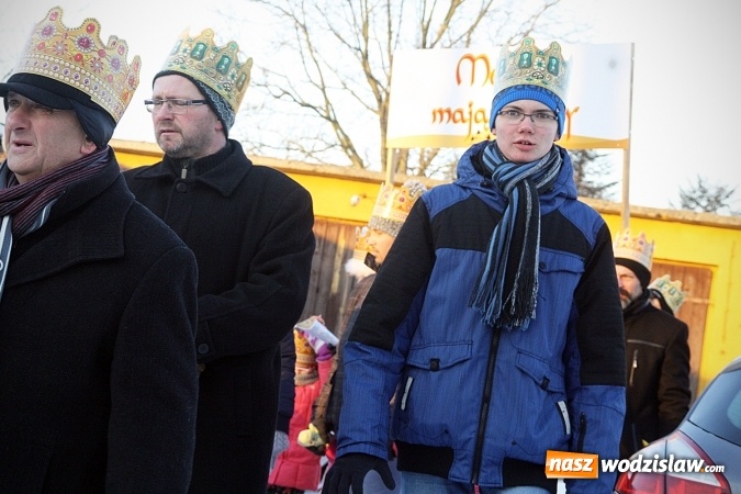 Zdjęcie w galerii na portalu naszwodzislaw.com: Orszak Trzech Kr&oacute;li dotarł do Bluszczowa wiadomości z regionu