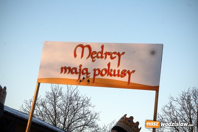Zdjęcie w galerii na portalu naszwodzislaw.com: Orszak Trzech Kr&oacute;li dotarł do Bluszczowa wiadomości z regionu