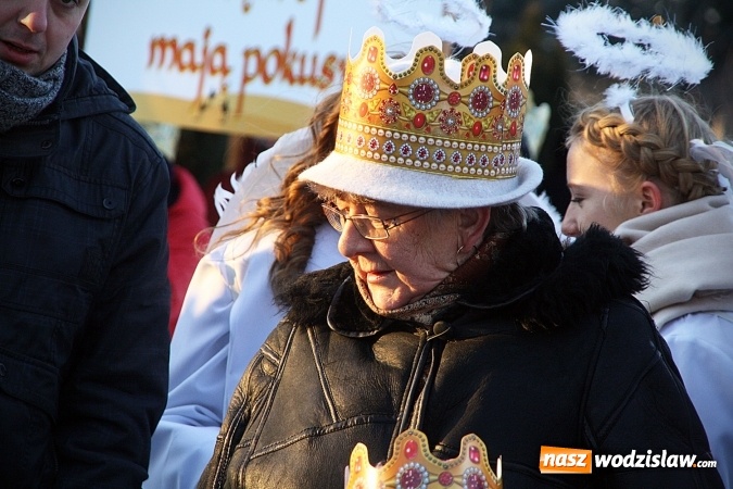 Zdjęcie w galerii na portalu naszwodzislaw.com: Orszak Trzech Kr&oacute;li dotarł do Bluszczowa wiadomości z regionu