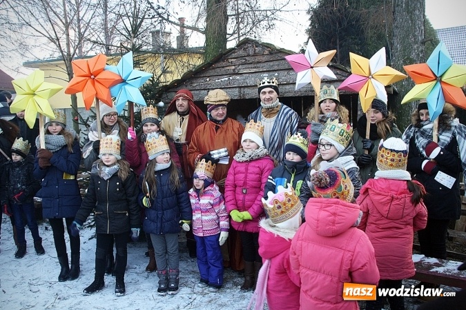 Zdjęcie w galerii na portalu naszwodzislaw.com: Orszak Trzech Kr&oacute;li dotarł do Bluszczowa wiadomości z regionu