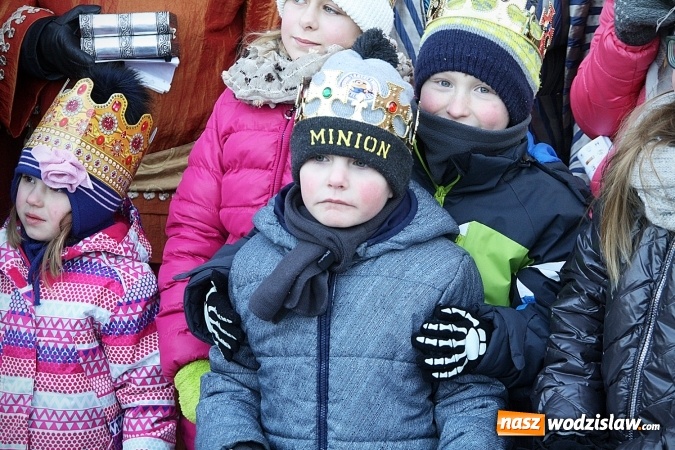 Zdjęcie w galerii na portalu naszwodzislaw.com: Orszak Trzech Kr&oacute;li dotarł do Bluszczowa wiadomości z regionu