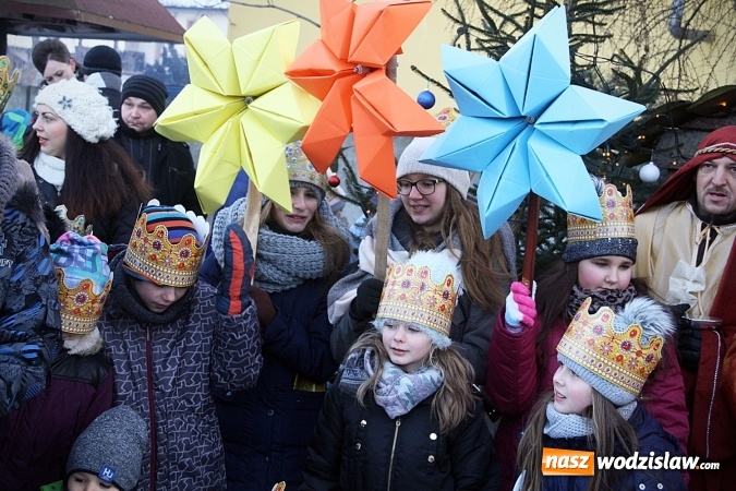 Zdjęcie w galerii na portalu naszwodzislaw.com: Orszak Trzech Kr&oacute;li dotarł do Bluszczowa wiadomości z regionu