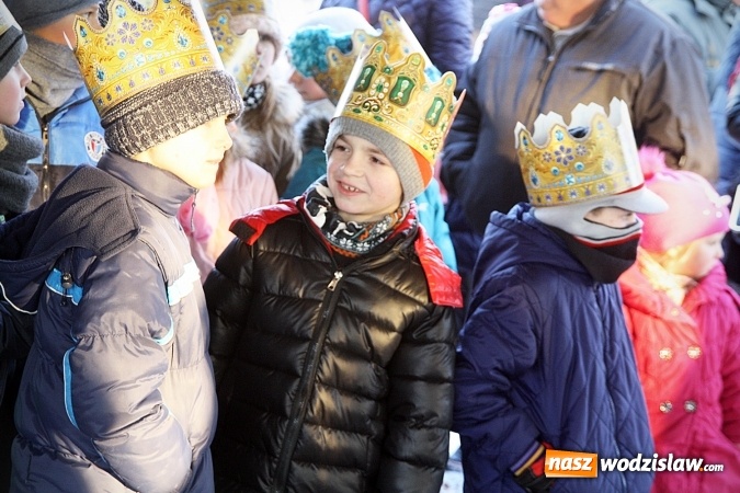 Zdjęcie w galerii na portalu naszwodzislaw.com: Orszak Trzech Kr&oacute;li dotarł do Bluszczowa wiadomości z regionu