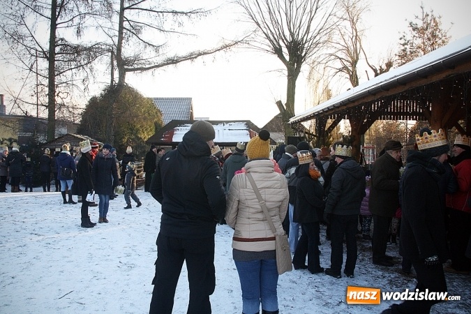 Zdjęcie w galerii na portalu naszwodzislaw.com: Orszak Trzech Kr&oacute;li dotarł do Bluszczowa wiadomości z regionu