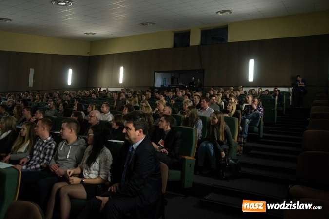 Zdjęcie w galerii na portalu naszwodzislaw.com: Razem we wspólnym celu. Koncert charytatywny w RCK  wiadomości z regionu