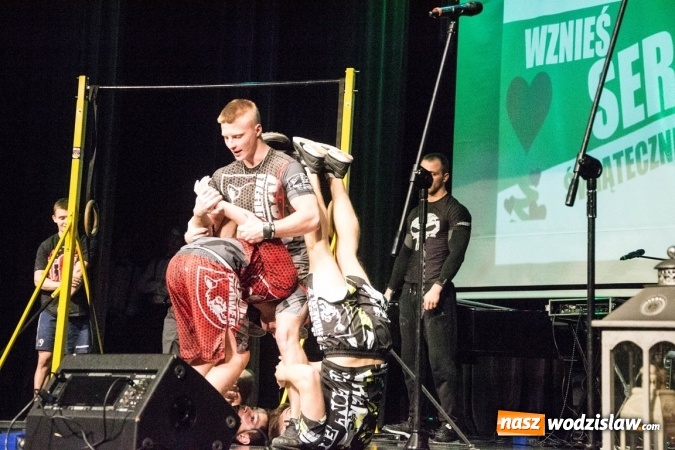 Zdjęcie w galerii na portalu naszwodzislaw.com: Razem we wspólnym celu. Koncert charytatywny w RCK  wiadomości z regionu