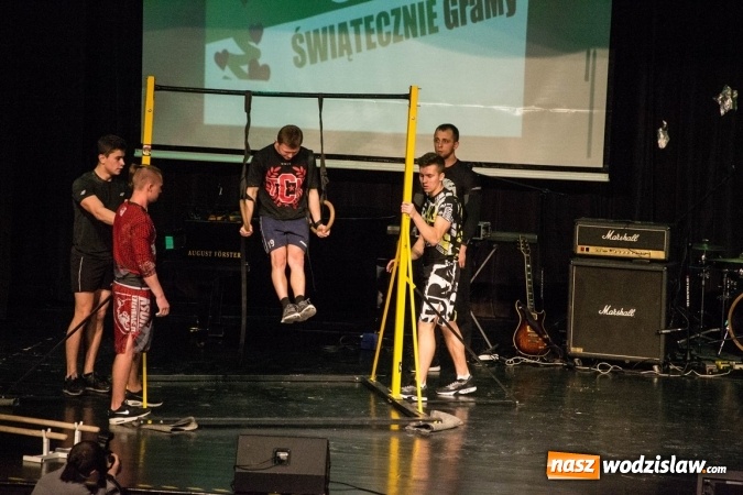 Zdjęcie w galerii na portalu naszwodzislaw.com: Razem we wspólnym celu. Koncert charytatywny w RCK  wiadomości z regionu