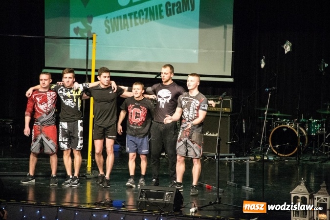 Zdjęcie w galerii na portalu naszwodzislaw.com: Razem we wspólnym celu. Koncert charytatywny w RCK  wiadomości z regionu
