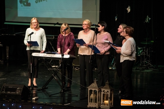 Zdjęcie w galerii na portalu naszwodzislaw.com: Razem we wspólnym celu. Koncert charytatywny w RCK  wiadomości z regionu