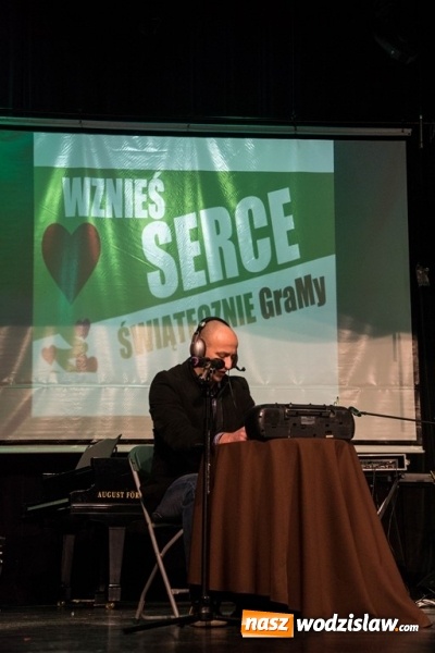 Zdjęcie w galerii na portalu naszwodzislaw.com: Razem we wspólnym celu. Koncert charytatywny w RCK  wiadomości z regionu