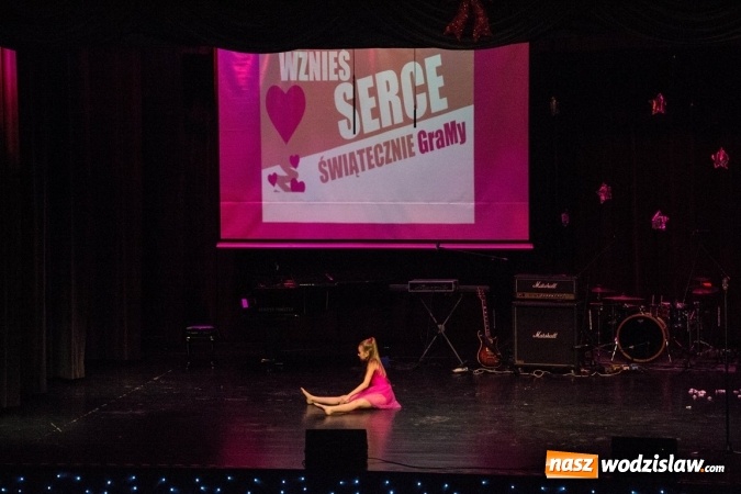 Zdjęcie w galerii na portalu naszwodzislaw.com: Razem we wspólnym celu. Koncert charytatywny w RCK  wiadomości z regionu