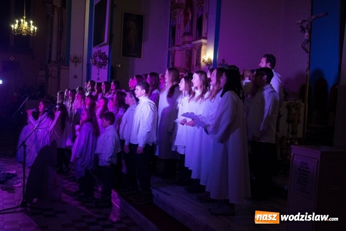 Zdjęcie w galerii na portalu naszwodzislaw.com: W Radlinie kolędowali z Przytupem  wiadomości z regionu