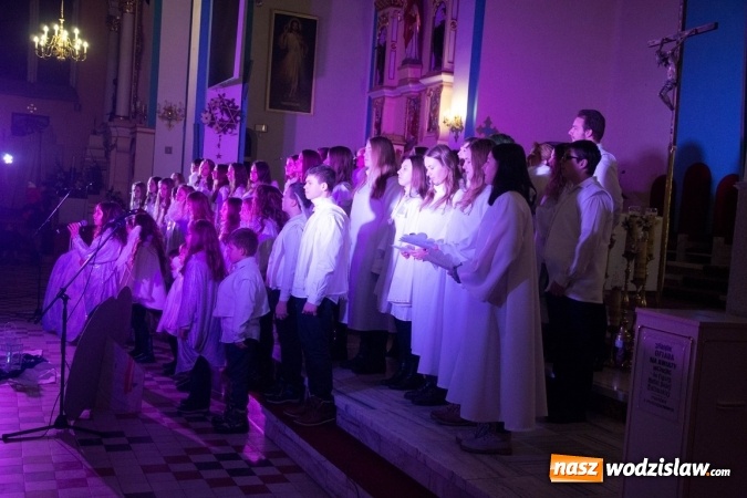 Zdjęcie w galerii na portalu naszwodzislaw.com: W Radlinie kolędowali z Przytupem  wiadomości z regionu