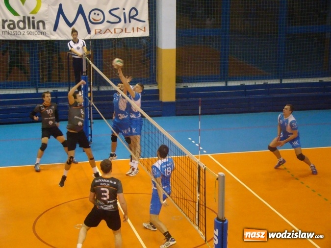 Zdjęcie w galerii na portalu naszwodzislaw.com: Górnik Radlin przegrywa na własnym obiekcie  wiadomości z regionu