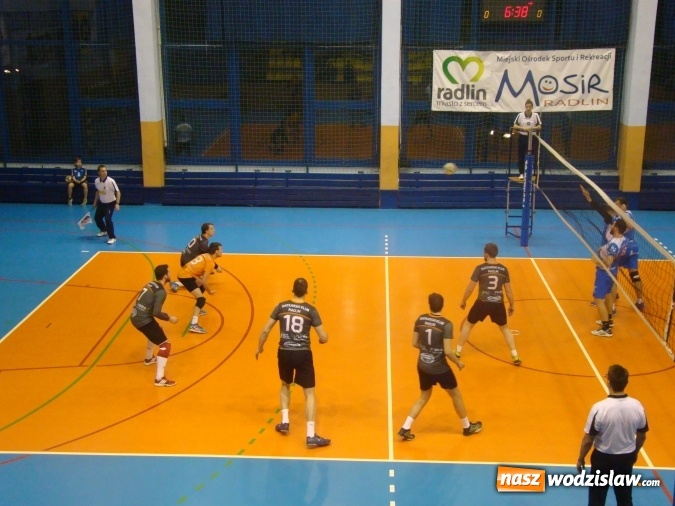 Zdjęcie w galerii na portalu naszwodzislaw.com: Górnik Radlin przegrywa na własnym obiekcie  wiadomości z regionu