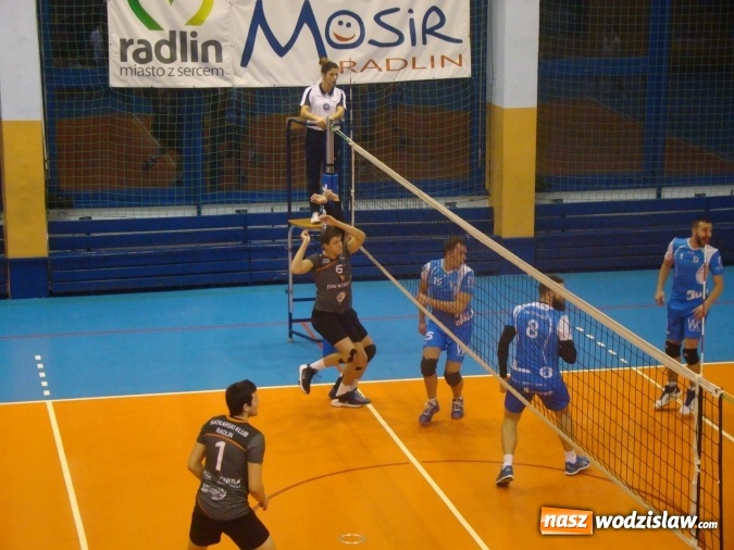 Zdjęcie w galerii na portalu naszwodzislaw.com: Górnik Radlin przegrywa na własnym obiekcie  wiadomości z regionu