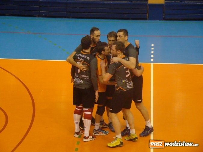 Zdjęcie w galerii na portalu naszwodzislaw.com: Górnik Radlin przegrywa na własnym obiekcie  wiadomości z regionu