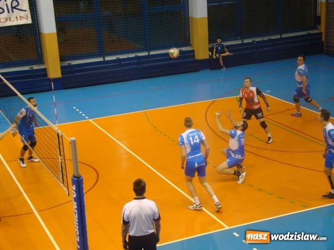 Zdjęcie w galerii na portalu naszwodzislaw.com: Górnik Radlin przegrywa na własnym obiekcie  wiadomości z regionu