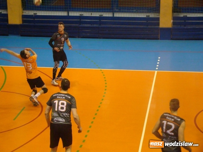 Zdjęcie w galerii na portalu naszwodzislaw.com: Górnik Radlin przegrywa na własnym obiekcie  wiadomości z regionu