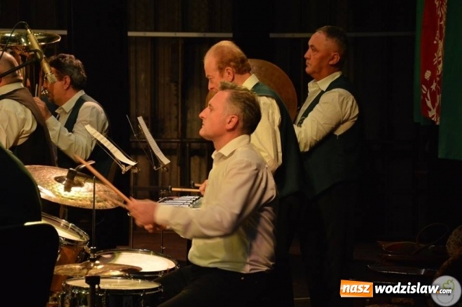 Zdjęcie w galerii na portalu naszwodzislaw.com: Koncert Noworoczny w Radlinie przyciągnął tłumy mieszkańców  wiadomości z regionu