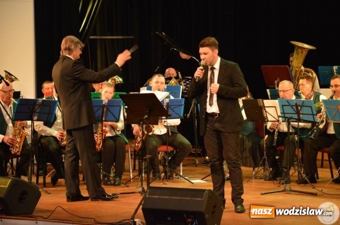 Zdjęcie w galerii na portalu naszwodzislaw.com: Koncert Noworoczny w Radlinie przyciągnął tłumy mieszkańców  wiadomości z regionu