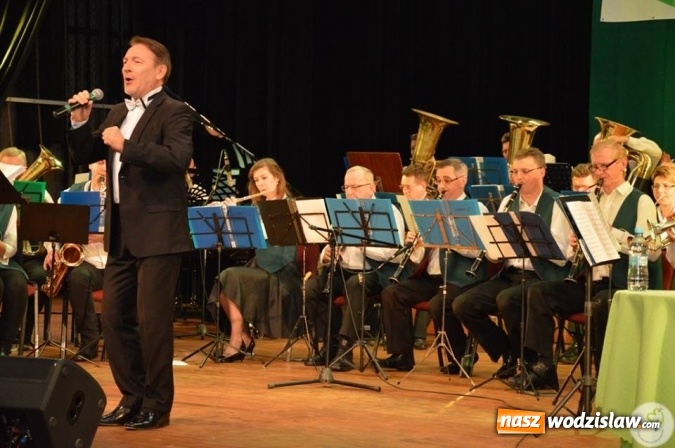 Zdjęcie w galerii na portalu naszwodzislaw.com: Koncert Noworoczny w Radlinie przyciągnął tłumy mieszkańców  wiadomości z regionu